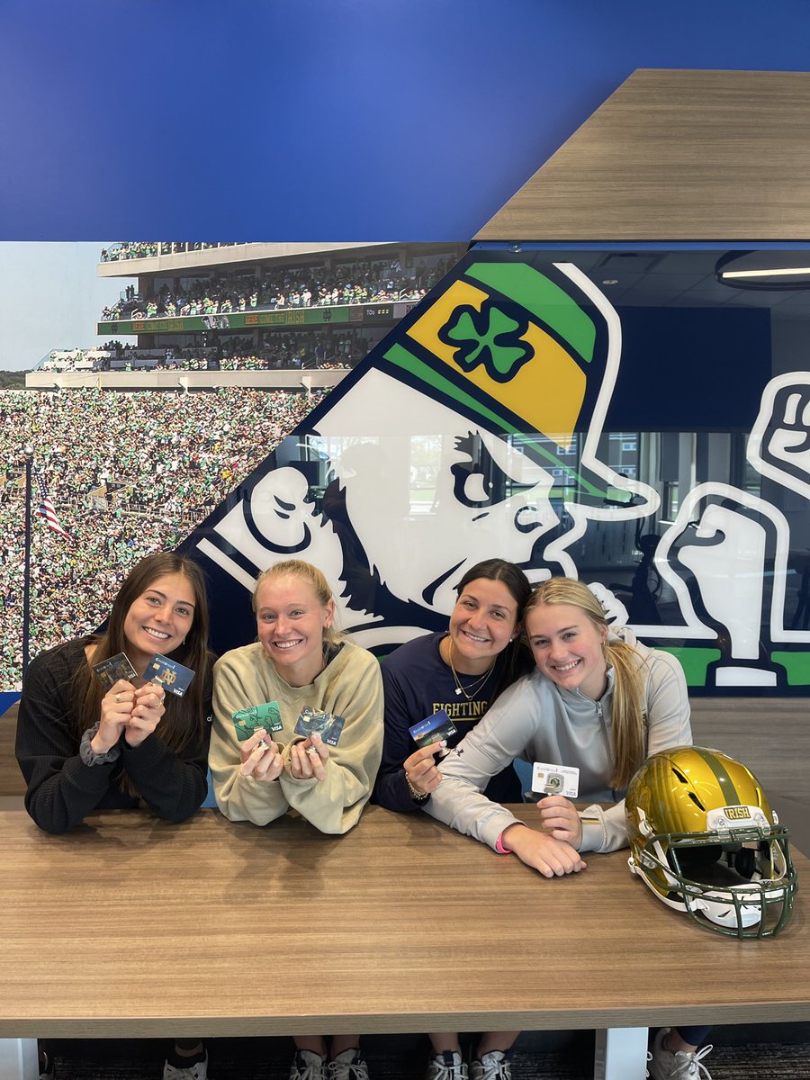 MegColeman1's tweet photo. I stopped by the new Credit Union 1 branch on Howard Street to sign up for my Fighting Irish checking account today. They made it super easy to sign up and, because they are the Official Banking Partner of Notre Dame Athletics, I have an awesome ND debit card now! #CU1Irish #ad https://t.co/osVqQm78Zo