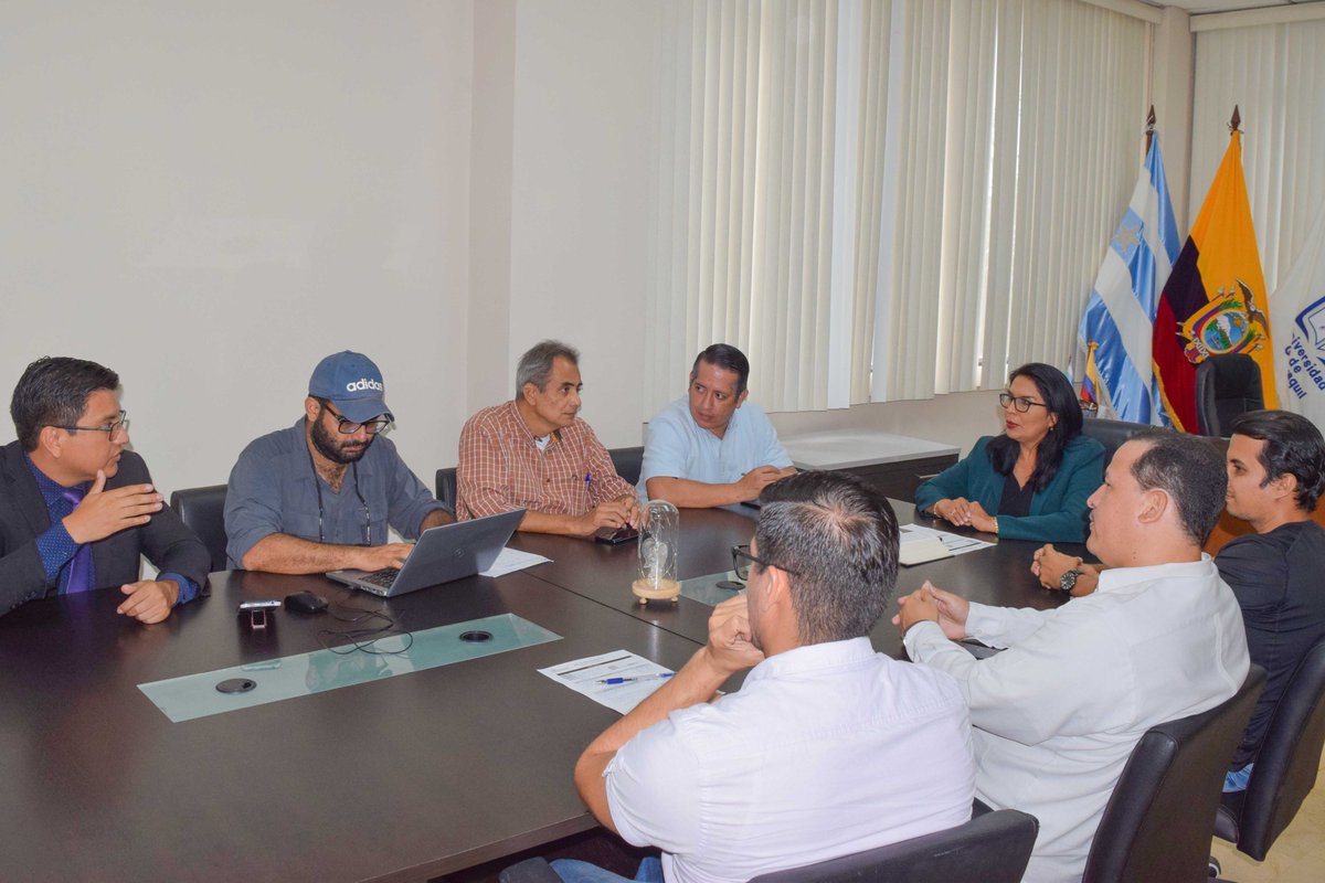 Nos reunimos con la Dirección de Infraestructura y Obras Universitarias y la Gerencia General de la <a href="/ugep_ec/">UGEP - Empresa Pública UG</a>, para conocer el avance del proyecto del “Bloque A”, de la Facultad de Ciencias Administrativas y garantizar una óptima ejecución de la obra, que beneficiará a la UG.