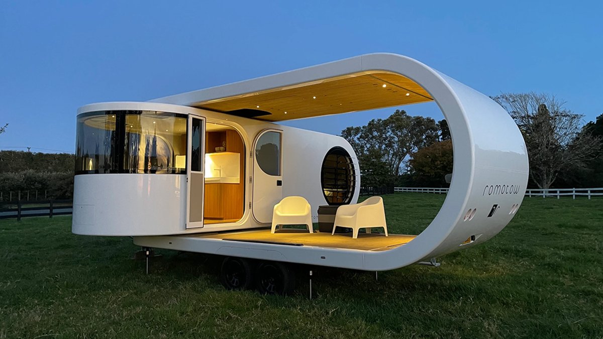 [#Modulaire] Vous aimez voyager sans perdre votre confort ? 🗺️

Le studio de design W2 a pensé à vous et a imaginé à cet effet, une caravane rotative et futuriste de 29 m2 permettant de varier les plaisirs à sa guise.