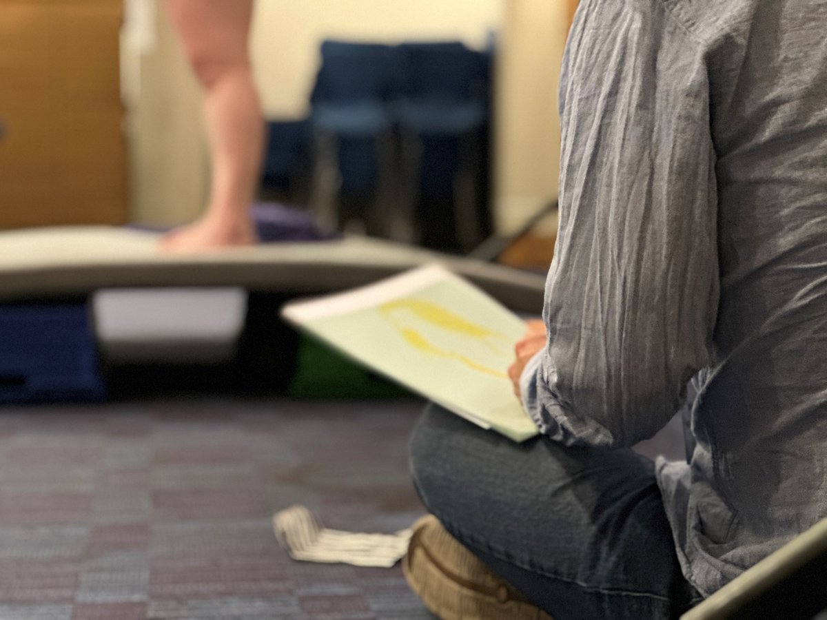 BiochemSoc's tweet photo. What a great session of Life Drawing on ‘Perspectives on Aging, Energy and Physical Change Through Art’ with Dr Janet Shipton at Mitochondrial Dysfunction and Neurodegeneration 2023! @PPaintingwith #BiochemEvent https://t.co/7SasAOlTR2