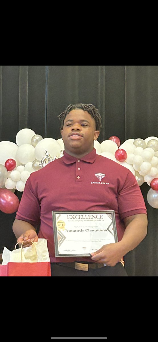 Carver STEAMS own Aquantis Clemmons is a GATES Millennial Scholarship recipient. Our valedictorian, Football state defensive player of the year, and the recipient of a full athletic scholarship is on his way!!!!!
<a href="/carverpbsa/">Carver STEAM PBSA</a> <a href="/NikkitaDW/">Dr. Nikkita Warfield</a> <a href="/apsupdate/">ATL Public Schools</a> <a href="/TommyUsherAPS/">Tommy P. Usher</a>