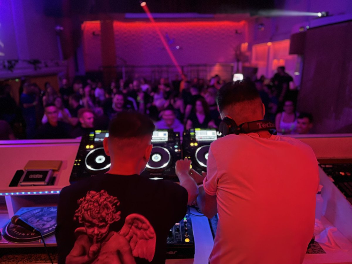 Brutal Pont Aeri!!! Muchas gracias por liarla tanto en nuestras 3 sesiones del 31 aniversario!!