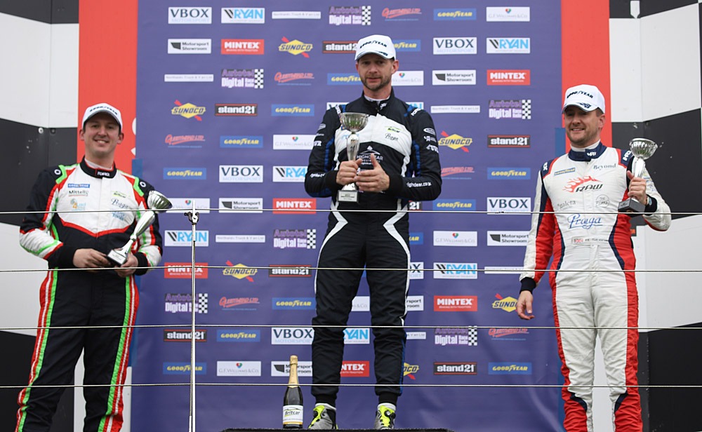 FBCManbyBowdler's tweet image. @UWRacing continues to speed to success! 

They'll be taking part in the F3 Prototype Cup Race tomorrow at Brands Hatch  🏎️

Good luck to the team  🏁

bitly.is/40PVZRw
#RacingWolves #F3