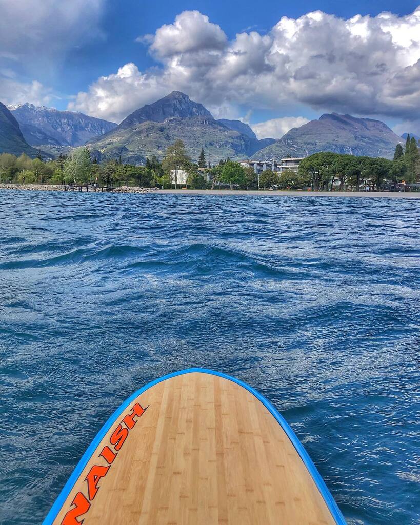 NicolaVolani's tweet photo. Little upwind/downwind Sup session!
#standuppaddle #sup #paddleboarding #paddle #lagodigarda #paddleboard #standuppaddleboarding #standuppaddleboard #standuppaddling #surf #watersports #suprace #nature #rivadelgarda #fanaticsup #skateboard #supskate #m… https://t.co/MOwOxbYakh https://t.co/K852mMlePp
