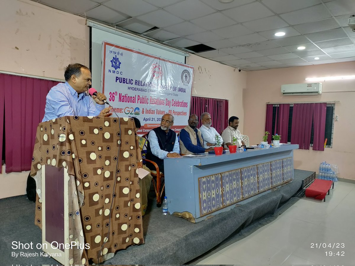 PRSIHyd's tweet photo. Dr. S.K. Joshi, Former Chief Secretary, Government of #Telangana Chief Guest delivers the Key Note address on the Theme during the 36th National PR Day Celebrations held at Press Club, Hyderabad
@DrAjitpathak1 @vybobby @PRSIWomenWing @nmdclimited @PRO_SCCL #PublicRelations https://t.co/VoTVfg4ACL
