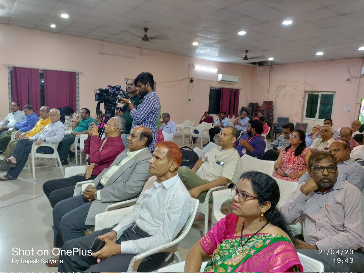 PRSIHyd's tweet photo. Dr. S.K. Joshi, Former Chief Secretary, Government of #Telangana Chief Guest delivers the Key Note address on the Theme during the 36th National PR Day Celebrations held at Press Club, Hyderabad
@DrAjitpathak1 @vybobby @PRSIWomenWing @nmdclimited @PRO_SCCL #PublicRelations https://t.co/VoTVfg4ACL