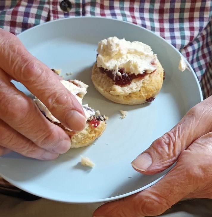 HallmarkSurrey's tweet photo. It is National Tea Day and the residents have enjoyed tasting a variety of teas at our tea tasting. Do you have a favourite blend of tea? We’d love to know what it is! #tea #teablend #carehome #lightwater #earlygrey #englishbreakfasttea #darjeeling #assam #roibush #camomile https://t.co/Uq2GkxW7Nn