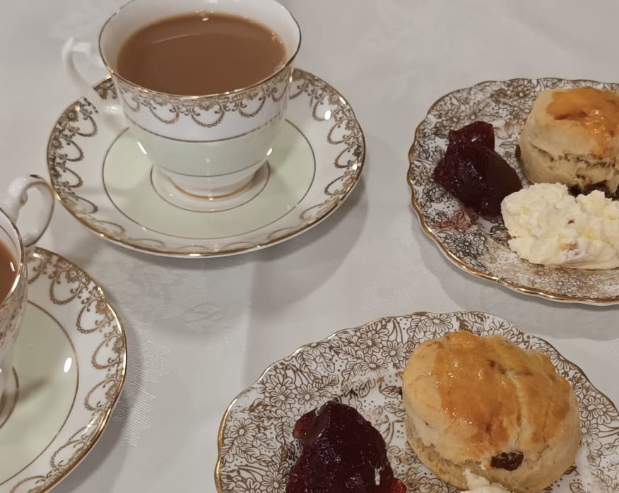 HallmarkSurrey's tweet photo. It is National Tea Day and the residents have enjoyed tasting a variety of teas at our tea tasting. Do you have a favourite blend of tea? We’d love to know what it is! #tea #teablend #carehome #lightwater #earlygrey #englishbreakfasttea #darjeeling #assam #roibush #camomile https://t.co/Uq2GkxW7Nn