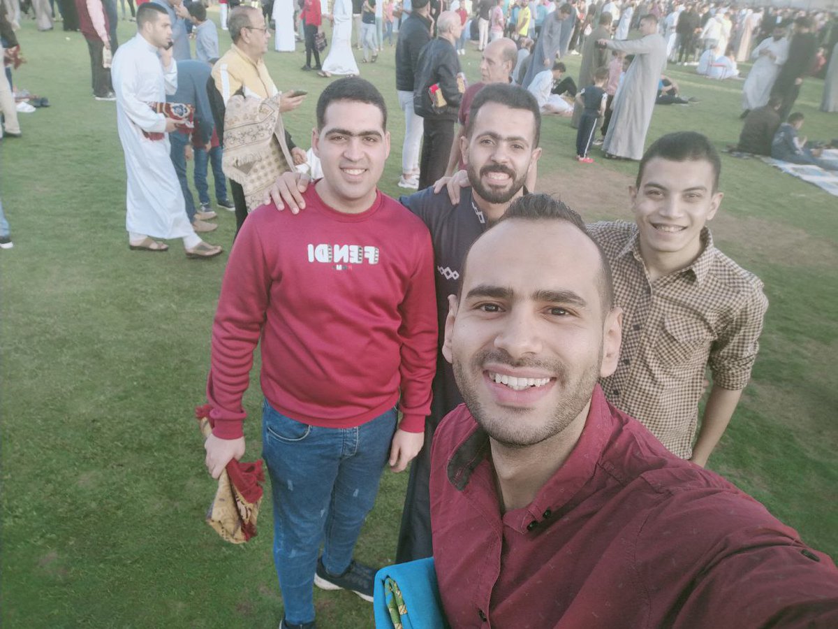 كل سنة وانتم بخير .. عيد مبارك ❤💙
يوم اديله ١٠/١٠ 🤙🥳