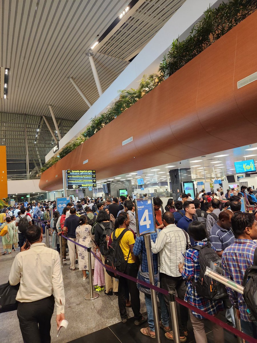 Mituls89's tweet photo. @marinebharat Has to be Bengaluru. Check this. Half n hour for check in. 45 mins for security check in. https://t.co/S2x3DEHiDg