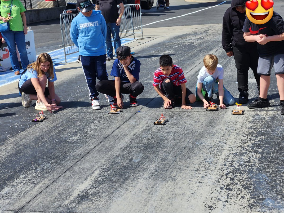 Our students @BrentwoodMESE  had a blast @CLTMotorSpdwy on our field trip. Students created mini cars, then tested their designs on the track/Winner's Circle! It was a very fun and interactive experience! #Fifthgrade  #Forcesandmotion #CharlotteMotorSpeedway