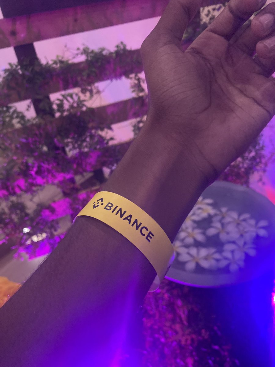 chanukadc's tweet photo. Celebrating #BinanceAvurudu at Amaya Hills Kandy. 💞

It's great to see #Binance  welcoming traditions in Sri Lanka. Happy belated new year fellow crypto enthusiasts! 🔥

@binance @BinanceDesi https://t.co/0DKlYNcBGa