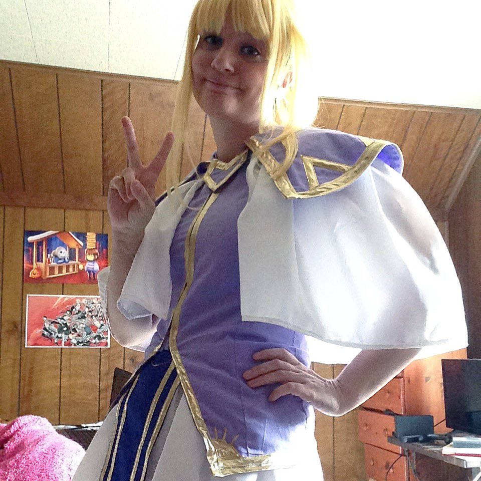 InsaneNoire's tweet photo. I completely forgot to post on 4/20 day. This is my old Clarine cosplay. Happy 33rd anniversary #FireEmblem !#FireEmblemDay https://t.co/l3rAHLQO2t
