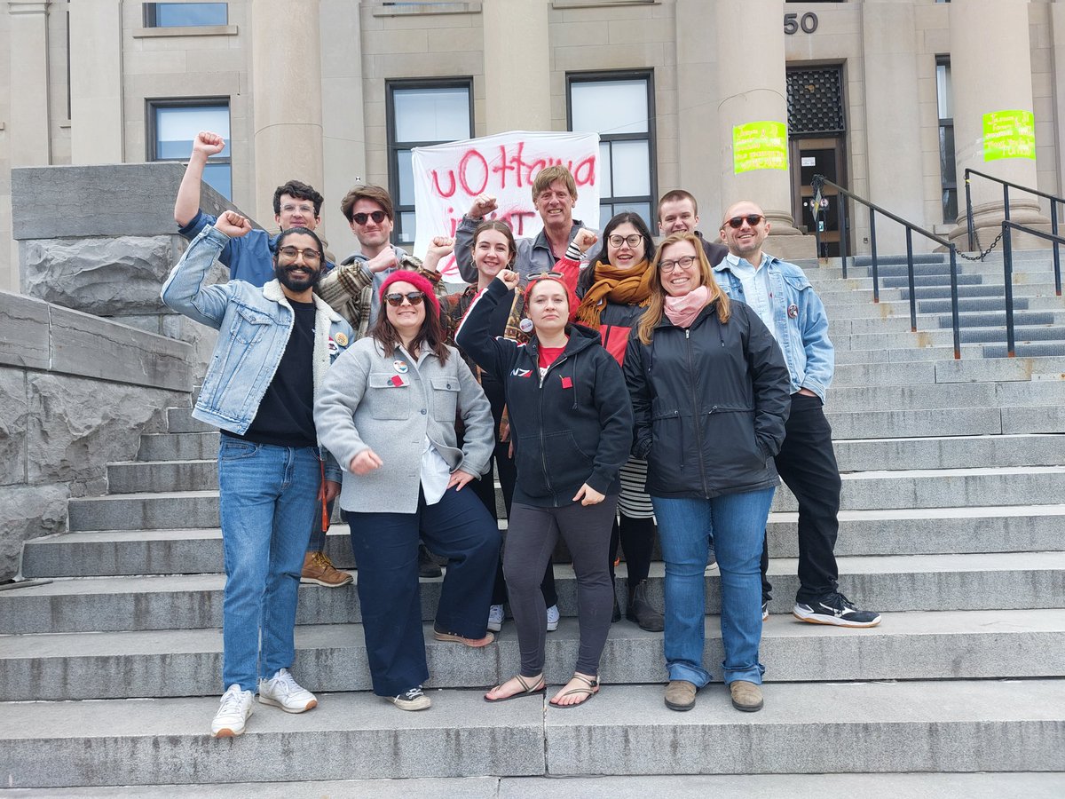 angersluc's tweet photo. En compagnie de https://t.co/W8vn3gALL6 d'associations #gsaed , #apuo ,  #aptpuo , #scfp contre les coupures budgétaires universitaires qui vont à l'encontre de la mission de l'institution: la qualité de l'enseignement ! https://t.co/N2gaptoNCK