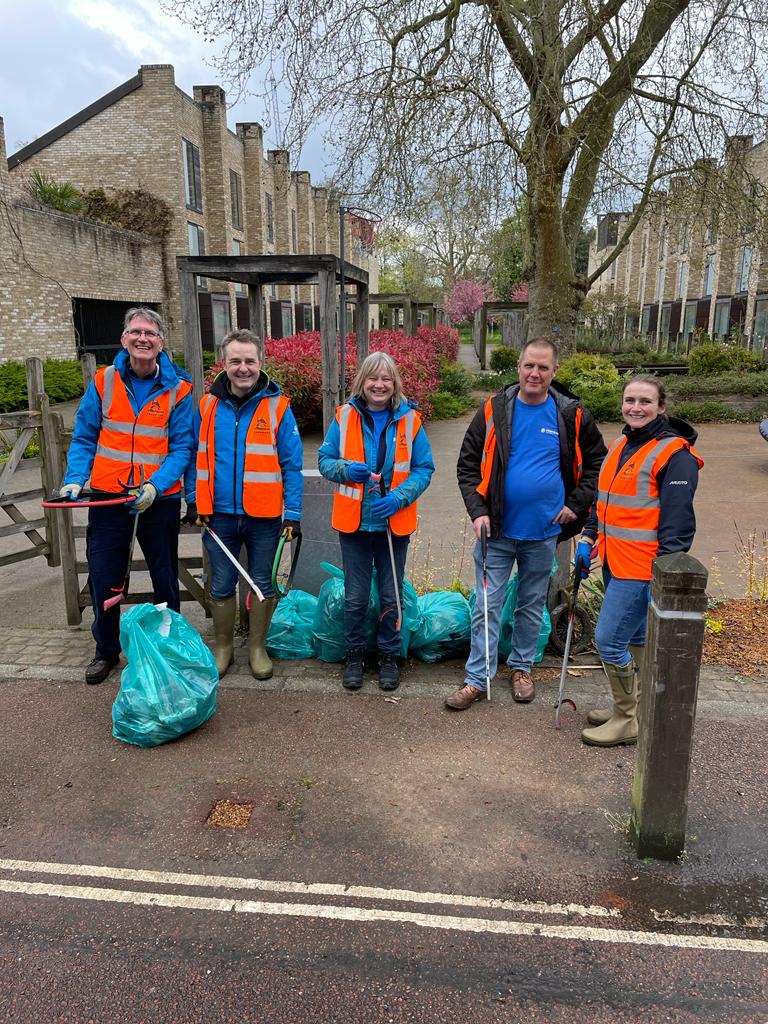 CortevaUK's tweet photo. #TeamCorteva had a very productive morning today.
Did you know that there are plenty of opportunities to volunteer and care for our #Greenspaces with @CambStreetScene?
#CortevaGrows #EarthDay https://t.co/cvPEWZ4hUt