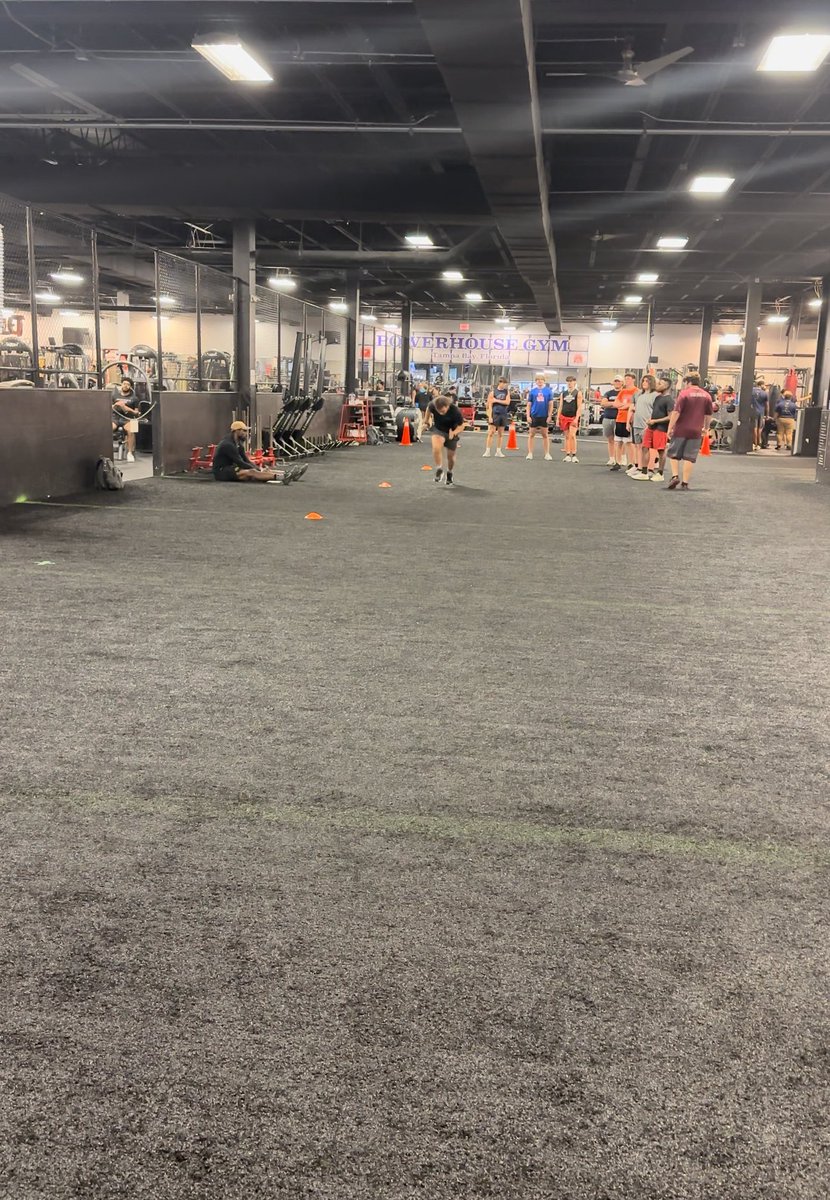 Shaun_J80's tweet photo. Putting in that preseason/spring work 💪🏼 making sure to come to #JCUfootball ready to make some things happen! Hard work and grind = progress and success! https://t.co/isUnnns6Hu