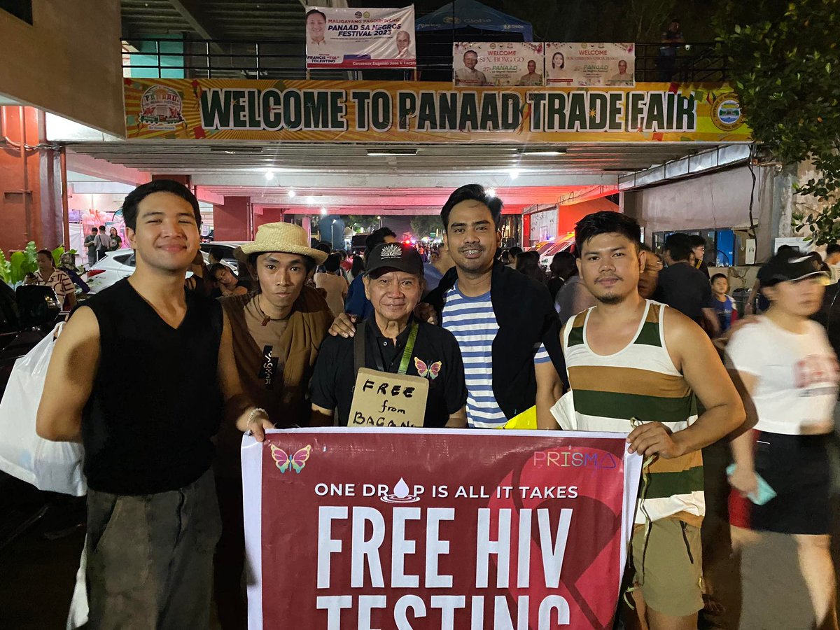 BaganiBCD's tweet photo. Bagani Community Center goes to Panaad sa Negros Festival to further the HIV/AIDS advocacy in the island.
#GetTestedNow
#KnowYourStatus
#AHFPhilippines
#BaganiBCD
#LoveYourselfPh
#SafeSpacesBCD https://t.co/CwdfA5vxlL