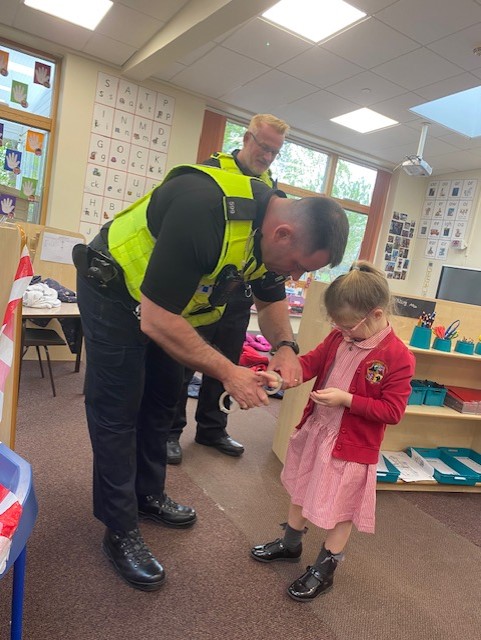 AcademyWalton's tweet photo. Thank you @WestYorksPolice for your visit! PC Paul T, PC Paul G and PC Craig S visited our EYFS children today to support our topic of 'We Are Inspirational'. It was a brilliant morning and a wonderful learning opportunity for the children ๐๐ฎ๐ปโโ๏ธ๐๐จ #WPAEYFS https://t.co/giUCpVTP4l