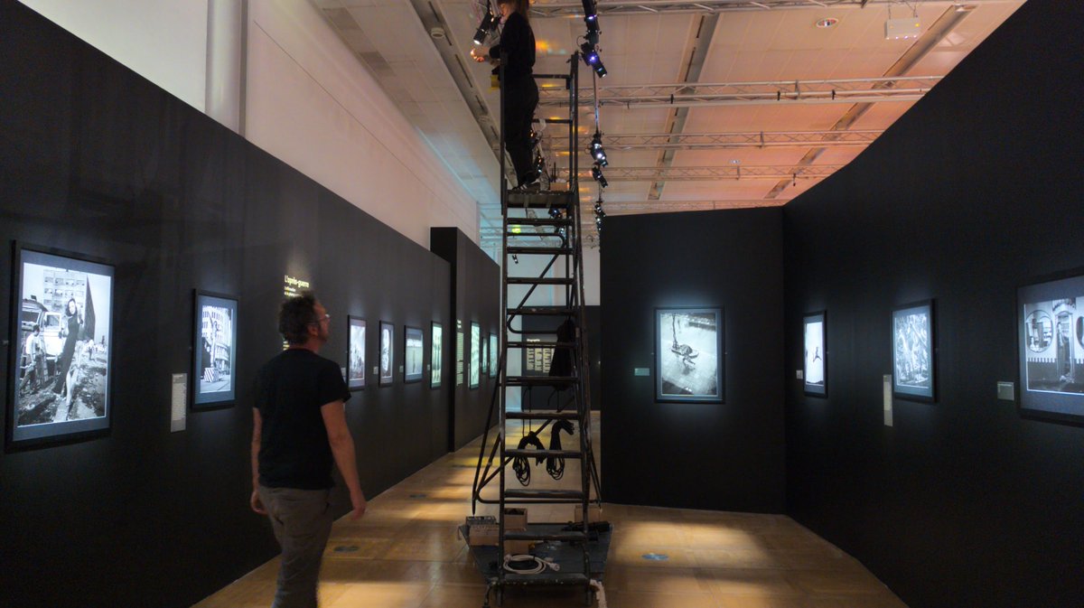 mcjp_officiel's tweet photo. #ExpoKenDomon Les derniers préparatifs de notre expo consacrée à Ken Domon, pionnier de la #photographie réaliste japonaise, sont en cours. Nous serons prêts pour vous y accueillir dès le 26 avril ! 
🎁En entrée libre https://t.co/XL0lA4QHkD