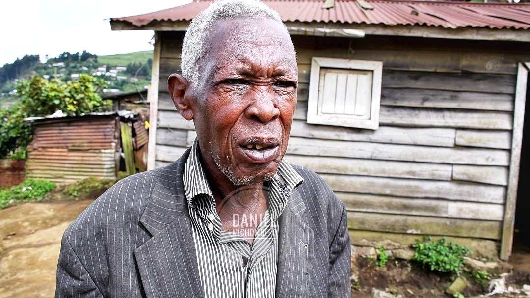 michombero's tweet photo. #RDC🇨🇩: plusieurs membres de la communauté Tutsi que j'ai rencontré ce vendredi 21 avril à #Mushaki ds le territoire de #Masisi dénoncent la politisation de leur situation.
"Qu'ils cessent avec cette manière de ns utiliser ds les fins politiques, ns en sortons victimes ", 
1/2 https://t.co/JwMtCTA2FS