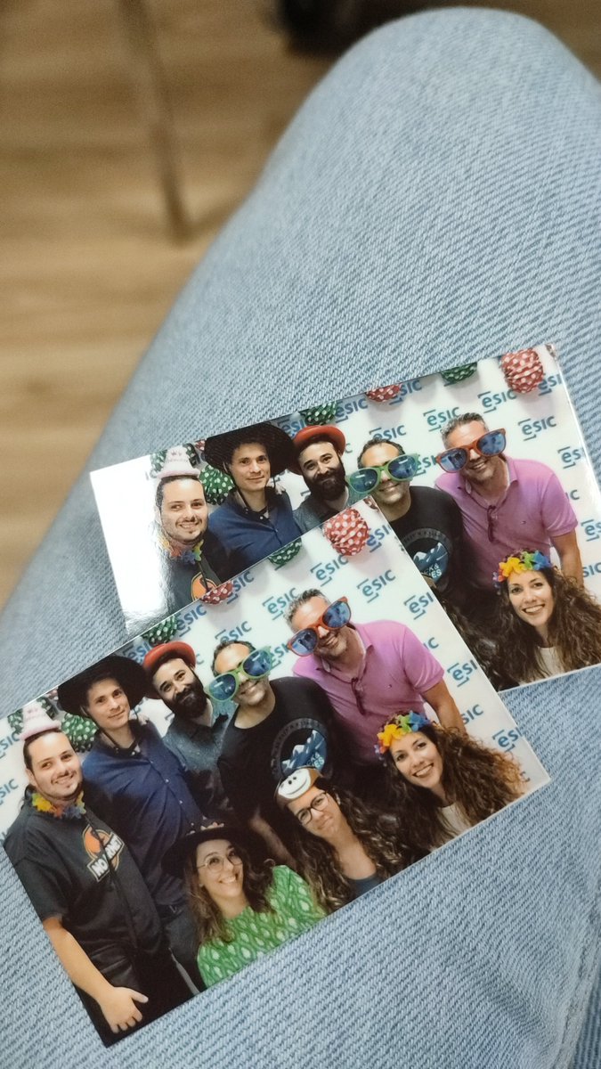 Marta888888's tweet photo. Disfrutando de la #SevillaDotNetConf https://t.co/f5SrOI8cgO