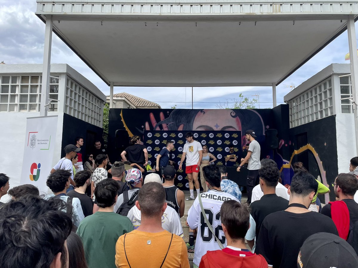 FMSEspOficial's tweet photo. ¡Octavos de final! 💥

INVOKER 🆚 FACEMEAT
IVANKA 🆚 HARON
COLETIYAS 🆚 HUNTER 
ESKAPE 🆚 RK
LARIN 🆚 LEX LAYON
AFE 🆚 TADER
ZYNOS 🆚 KINDER
TEMPO 🆚 NACHO

#StreetWarriors https://t.co/PCiYoTLn7s