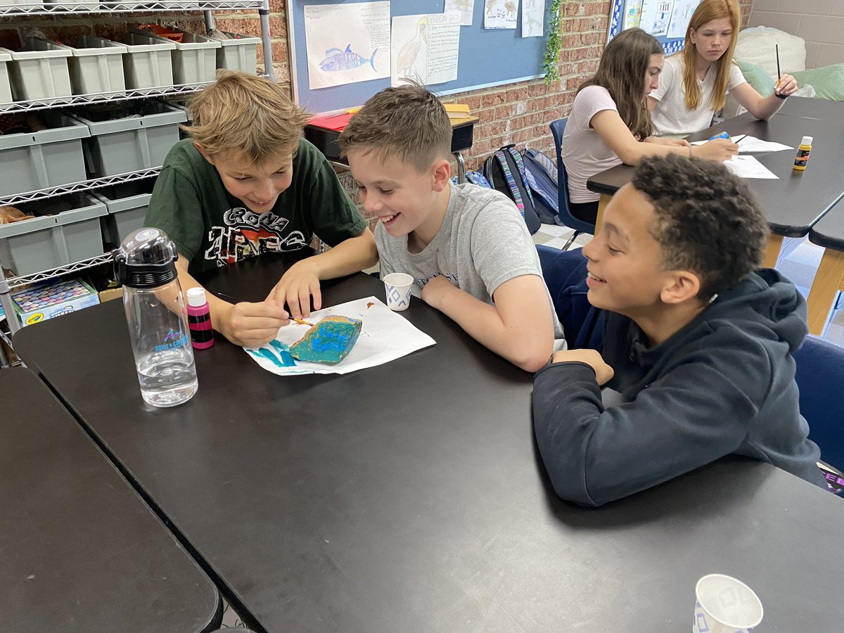 WCDS_Science's tweet photo. Mrs. Ingram’s #WCDSGrade6 science classes are celebrating Earth Day by painting rocks that will be placed around school! #WCDSScience #WCDSAcademicExcellence #WCDSMiddleSchool https://t.co/BoJ3vbvWCA