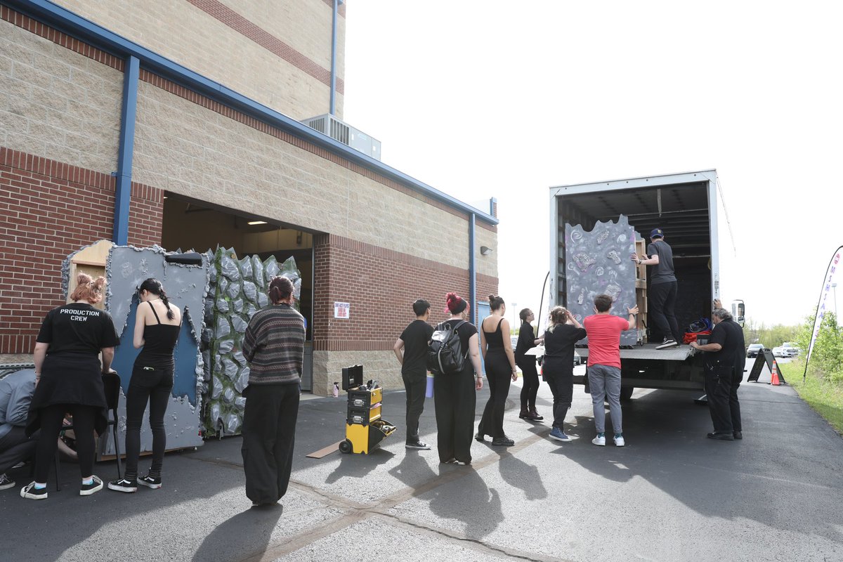 Liberty setting up for their One Act Play final performance‼️ <a href="/LHS__Thespians/">Liberty High School Theatre</a>