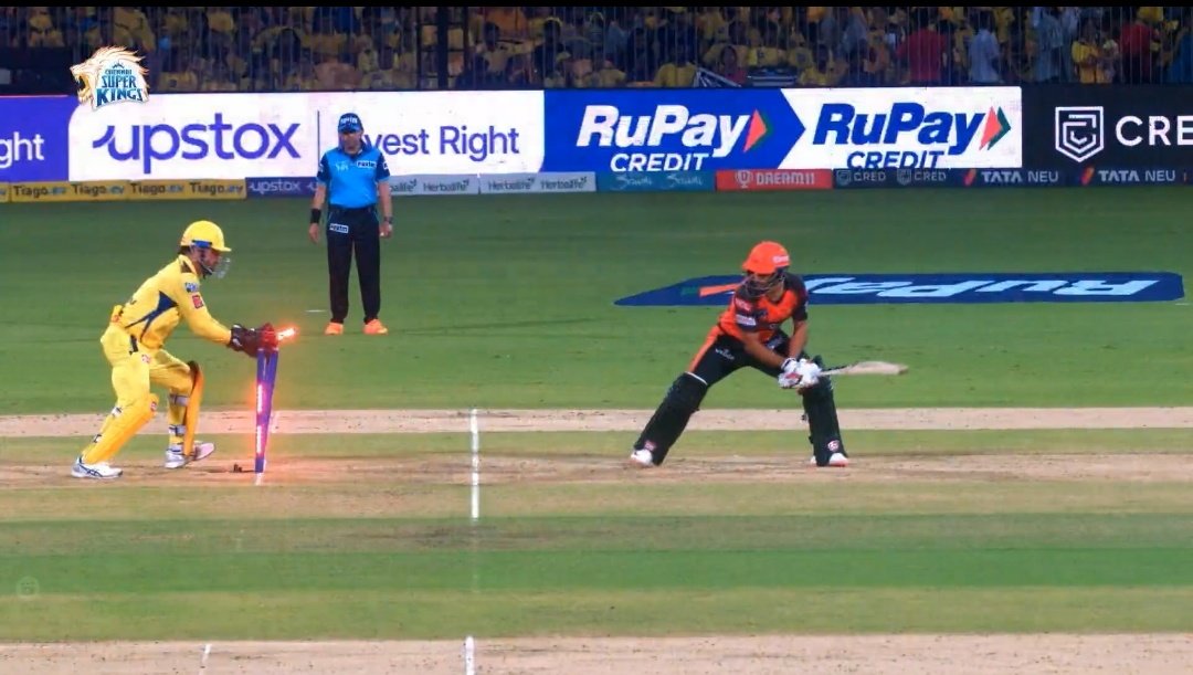 rahulmsd_91's tweet photo. MS Dhoni is The Greatest Wicket Keeper of all time. https://t.co/JVTXuvUMWo