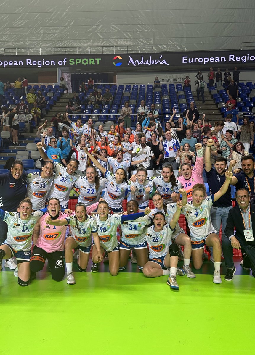 BMGranollers's tweet image. ✅ AFICIÓ, ESTEM A LA SEMIFINAL DE LA COPA DE LA REINA! 🏆

📊 KH-7 BM Granollers 24-23 @SportingLR 

🏆 Fase Final - #CopaDeLaReina2023 
 
#OrgullBMG ⚪🔵