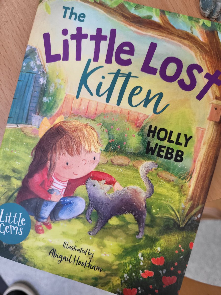 CastlewayYear1's tweet photo. Our #BookPost was a lovely surprise this week! We discovered #MindAndMe by @sunitachawdhary, which will be a Castleway favourite, I'm sure! And #TheLittleLostKitten by @HollyKateWebb which we are already enjoying! Thank you @VIPreading and @StuartMycroft! 🌈💙 https://t.co/HqnP7fyLQC