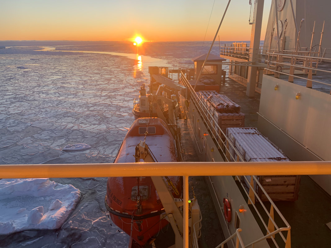 cmichSE's tweet photo. Freshman Lindsay Uzarski is spending her spring
on the icy water of Antarctica working with Dr. Mahon collecting and studying invertebrates. At CMU We Do Real-World-Hands-On. #CmichSE #CmichBIO https://t.co/yIGORxDZsR