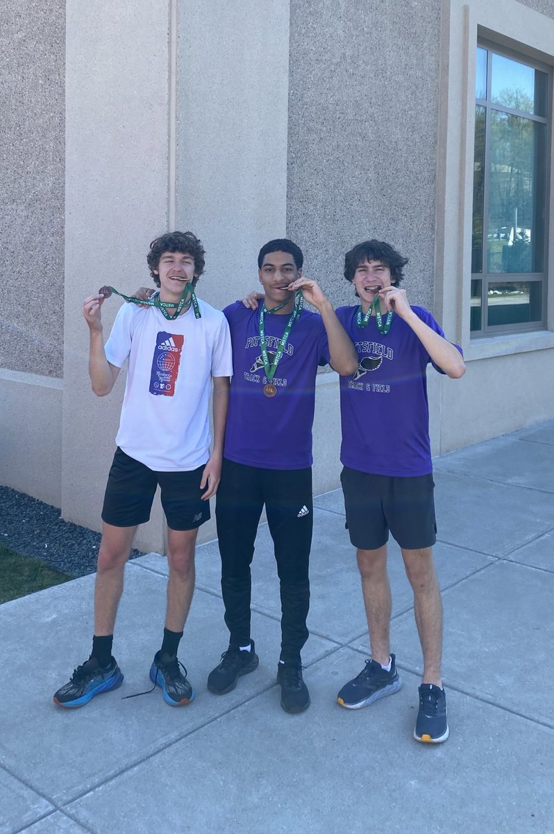 Coach Weeks tweet media