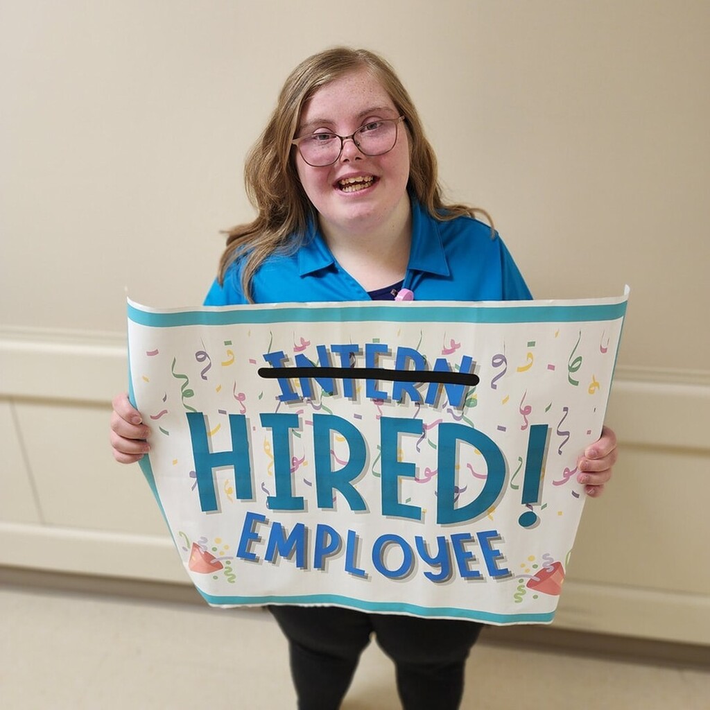 CSISDprojSEARCH's tweet image. ELLA! IS! HIRED! 👏🥳🎉

Ella completed internships in the Sterile Processing, Guest Services/Concierge, and Freshens/Food Service departments here at Baylor Scott &amp;amp; White Medical Center – College Station!

From day 1 of Project SEARCH, Ella knew she wanted to work in the coffe…