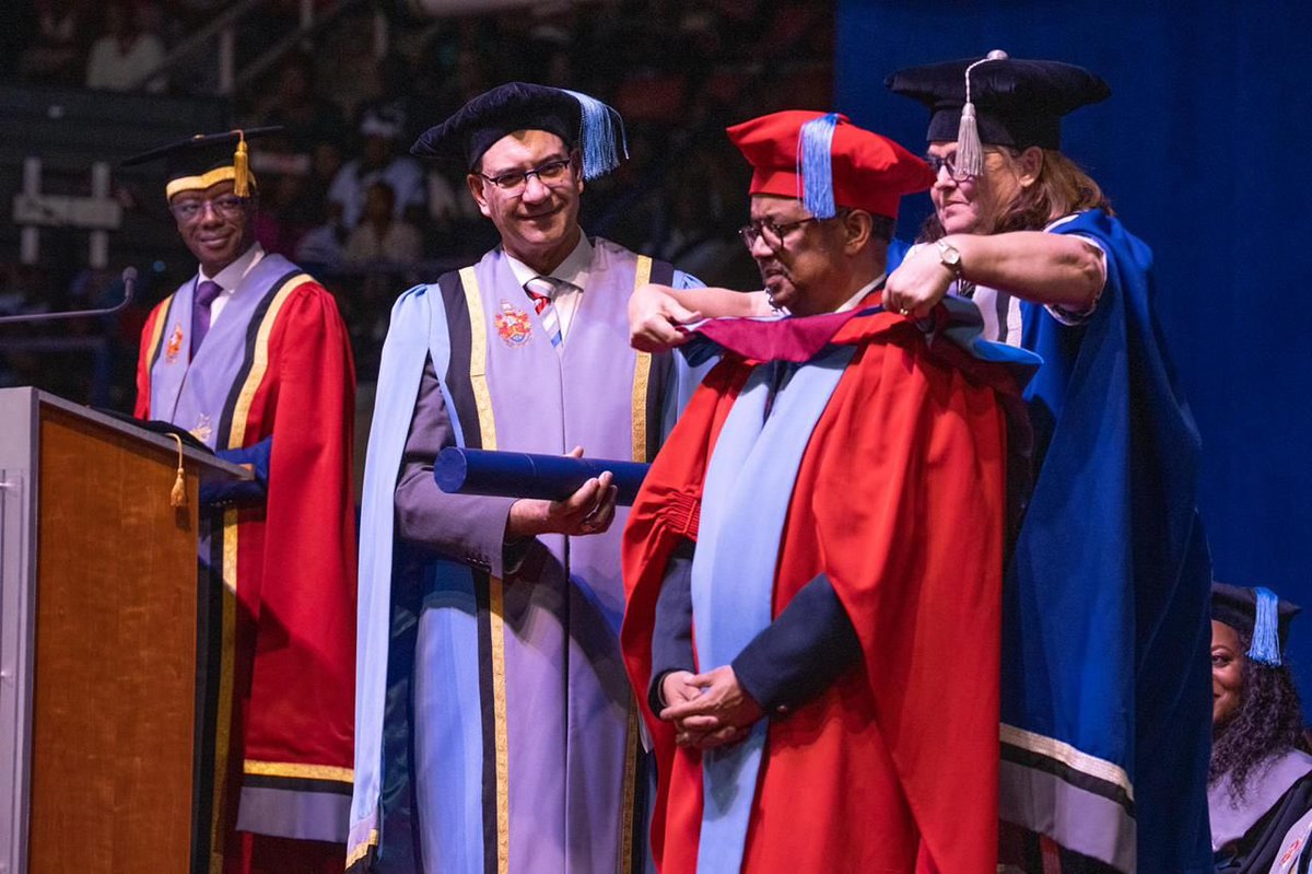 DrTedros's tweet photo. In 1997, Nelson Mandela was awarded an honorary law doctorate here at @UPTuks for his commitment to equality, justice &amp; reconciliation. Today, with great pride &amp; humility, I received an honorary doctorate at the same place &amp; am grateful to join the University of Pretoria family. https://t.co/ln0nVzOIH6