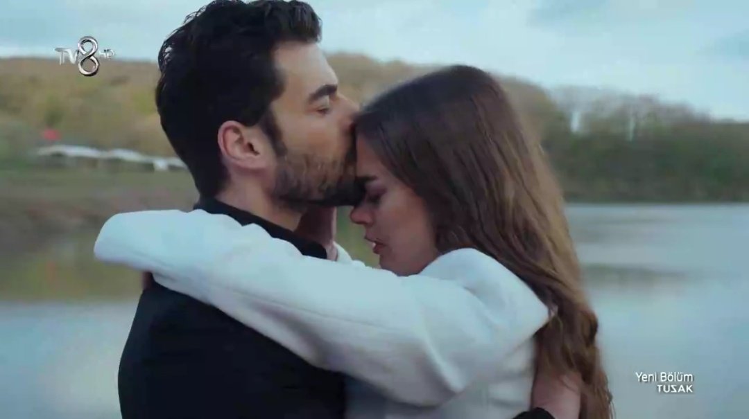 Aşk tam da budur işte.. Asıp kesmeden, yıkıp dökmeden, bağırıp çağırmadan, sevdanı haykırmak. #Tuzak #UmRen 💙👏