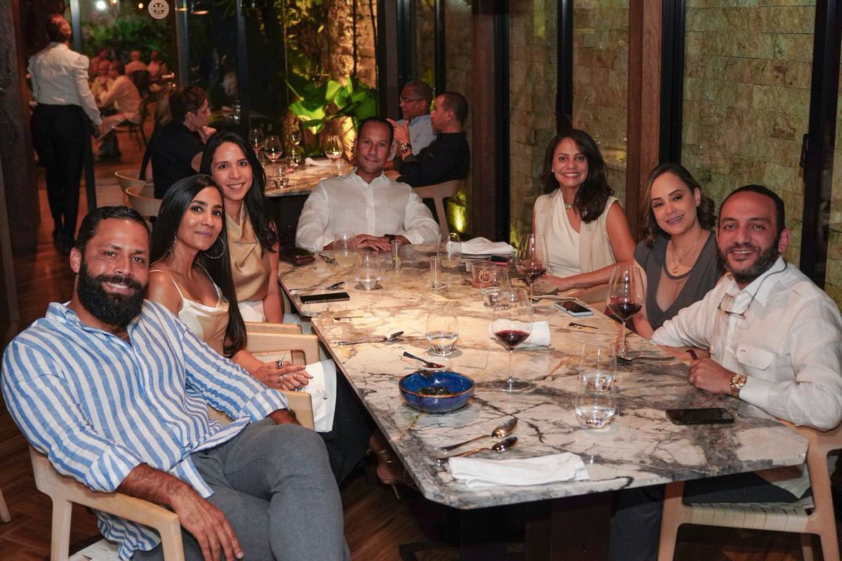 SuperateRDO's tweet photo. Dimos inicio a la 4.° edición de #AgricultorasEnSuperación en el restaurante Ajualá con la degustación del menú elaborado por el chef @StassieSasi utilizando los productos de nuestras agricultoras de Altamira, Puerto Plata. https://t.co/pFGGtEl5si