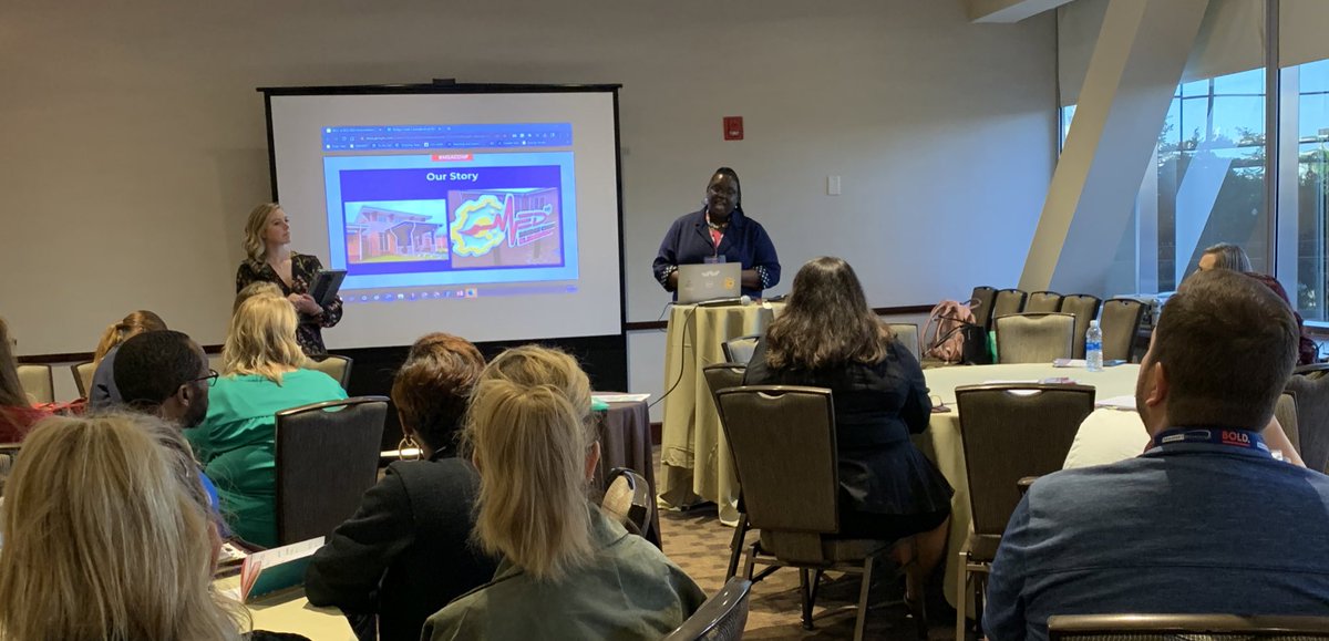 R2Magnets's tweet photo. @MEDatBCE magnet team facilitate strategies for how to transform magnet programs! @MagnetSchlsMSA #MSACONF @RichlandTwo @MarianSimmons27 @MedPro21 @KTEPrincipal121 @NewsBoss https://t.co/ShvSsa7O69