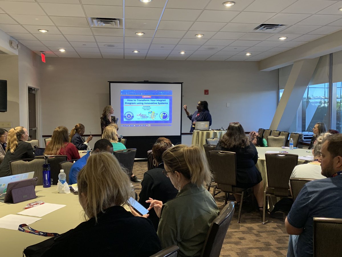 R2Magnets's tweet photo. @MEDatBCE magnet team facilitate strategies for how to transform magnet programs! @MagnetSchlsMSA #MSACONF @RichlandTwo @MarianSimmons27 @MedPro21 @KTEPrincipal121 @NewsBoss https://t.co/ShvSsa7O69