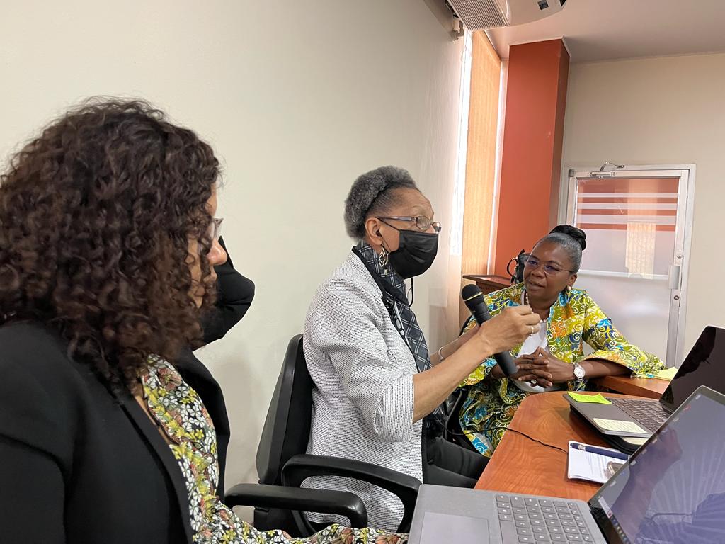 CIRDI_2024's tweet photo. En el último día de capacitaciones en #Honduras🇭🇳, la pdta de la @CIDH, Margarette May Macaulay, habló sobre la Convención Interamericana contra el Racismo, la Discriminación Racial y Formas Conexas de Intolerancia (#CIRDI) en la Universidad Pedagógica Nacional Francisco Morazán. https://t.co/JYf1E5fNTY