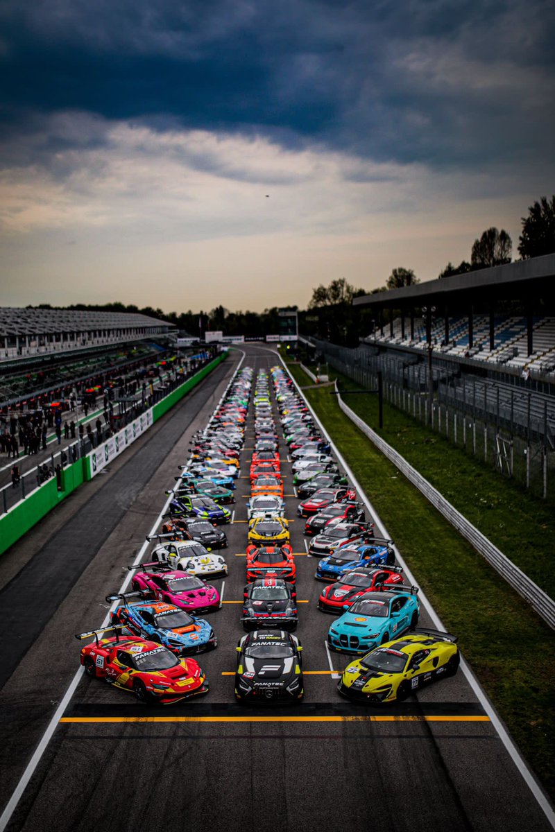 gt4series's tweet photo. No words needed 😍

#SROFamily
#fanatecgt #gtworldcheu #gt4europe #gt2europe https://t.co/xzXjrW5rMs