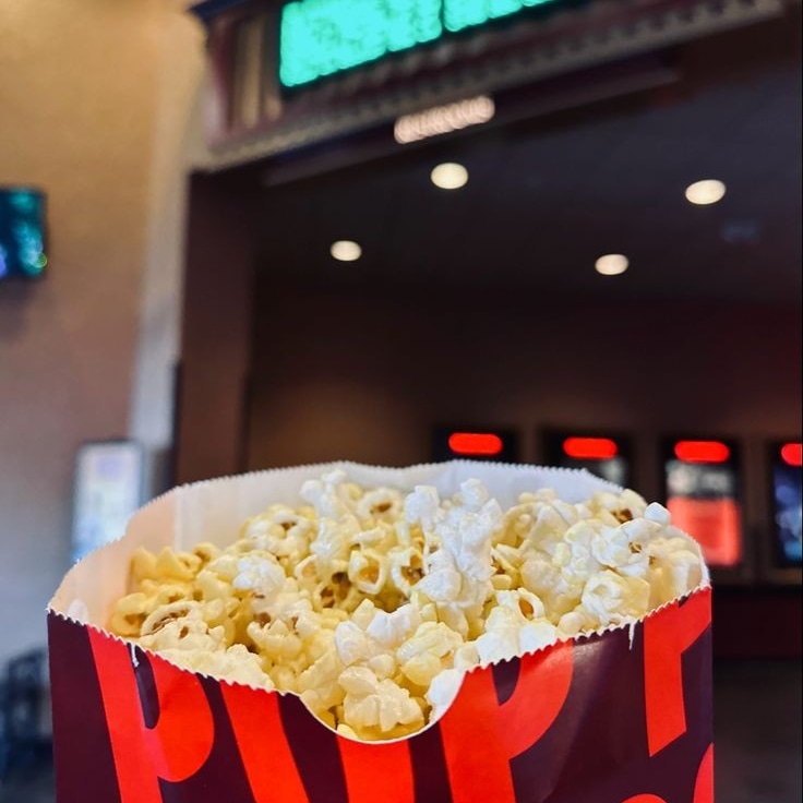 Movie theater #popcorn just hits different 🎬
#Friday #shortfilm #movienight #thecommercial #producer