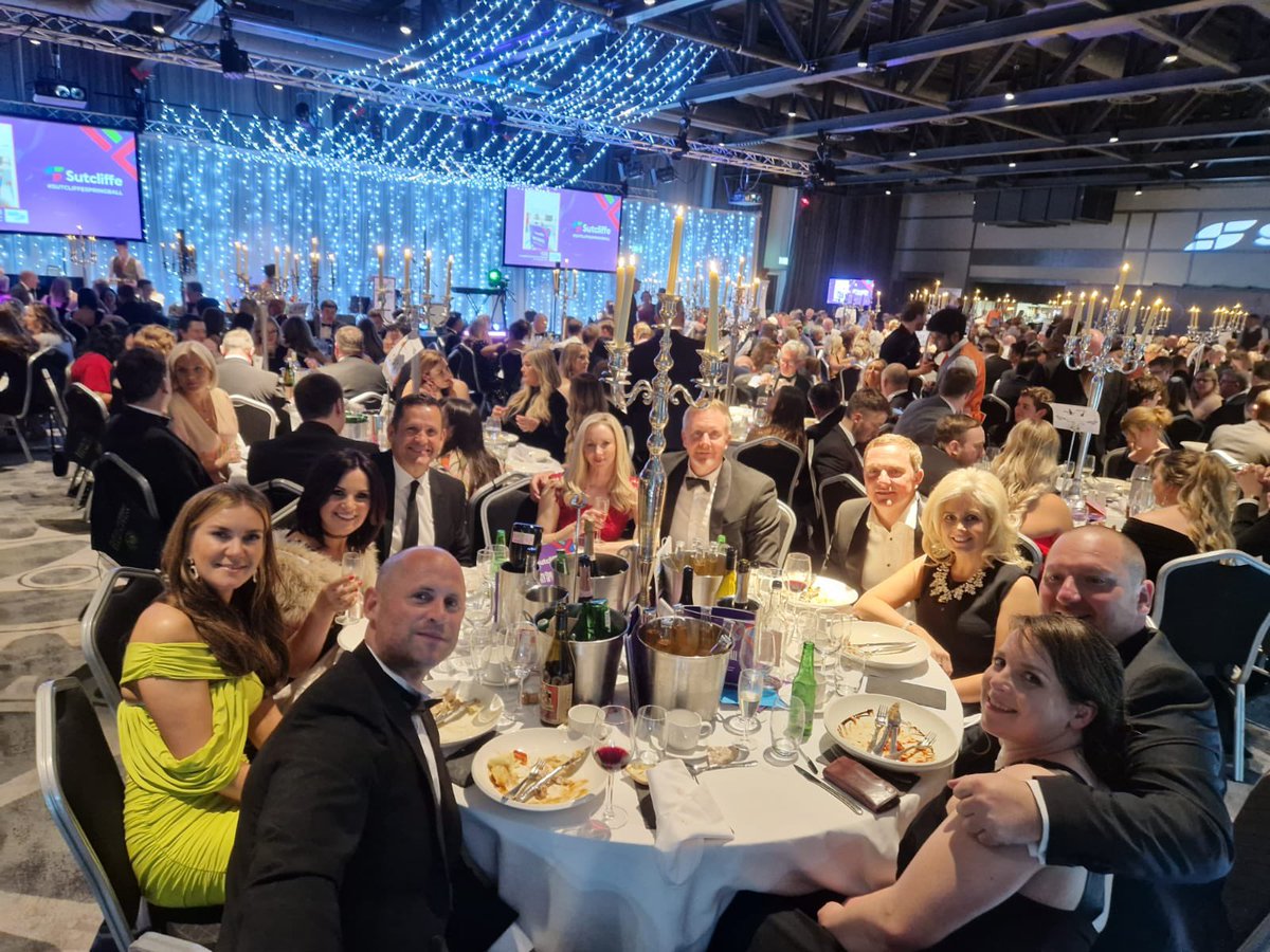 starshipgroupuk's tweet photo. Team Starship out in force supporting @LUHFTCharity at @Sutcliffe_1985 Spring Charity Ball #sutcliffespringball
#wearestarship https://t.co/mZOXd7Stas