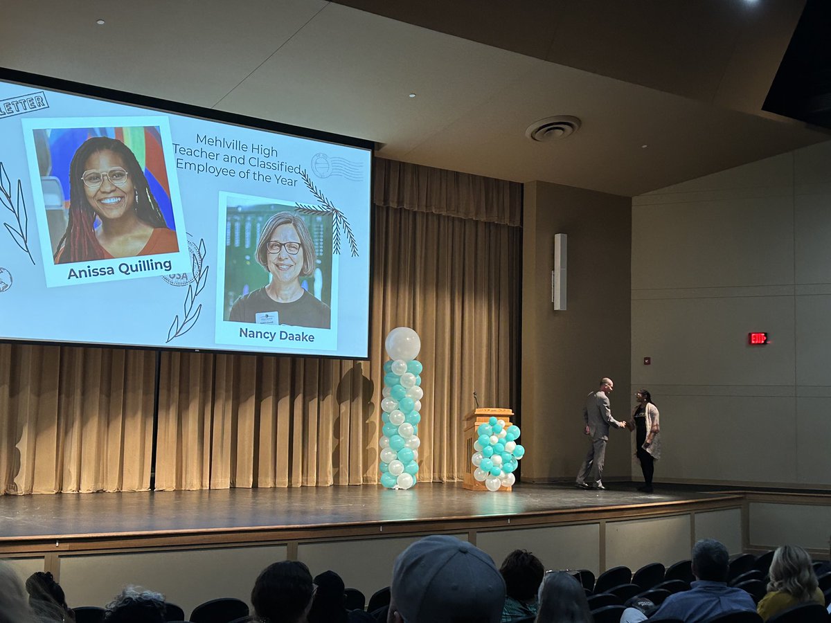 Mehlville_HS's tweet photo. Thank you @MehlvilleSD for hosting Recognition Night! We are so proud of our Teacher of the Year, Anissa Quilling, and Classified Employee of the Year, Nancy Daake! You both make Mehlville a better place! #MSDR #WeAreMehlville https://t.co/yB0IgjqnTV