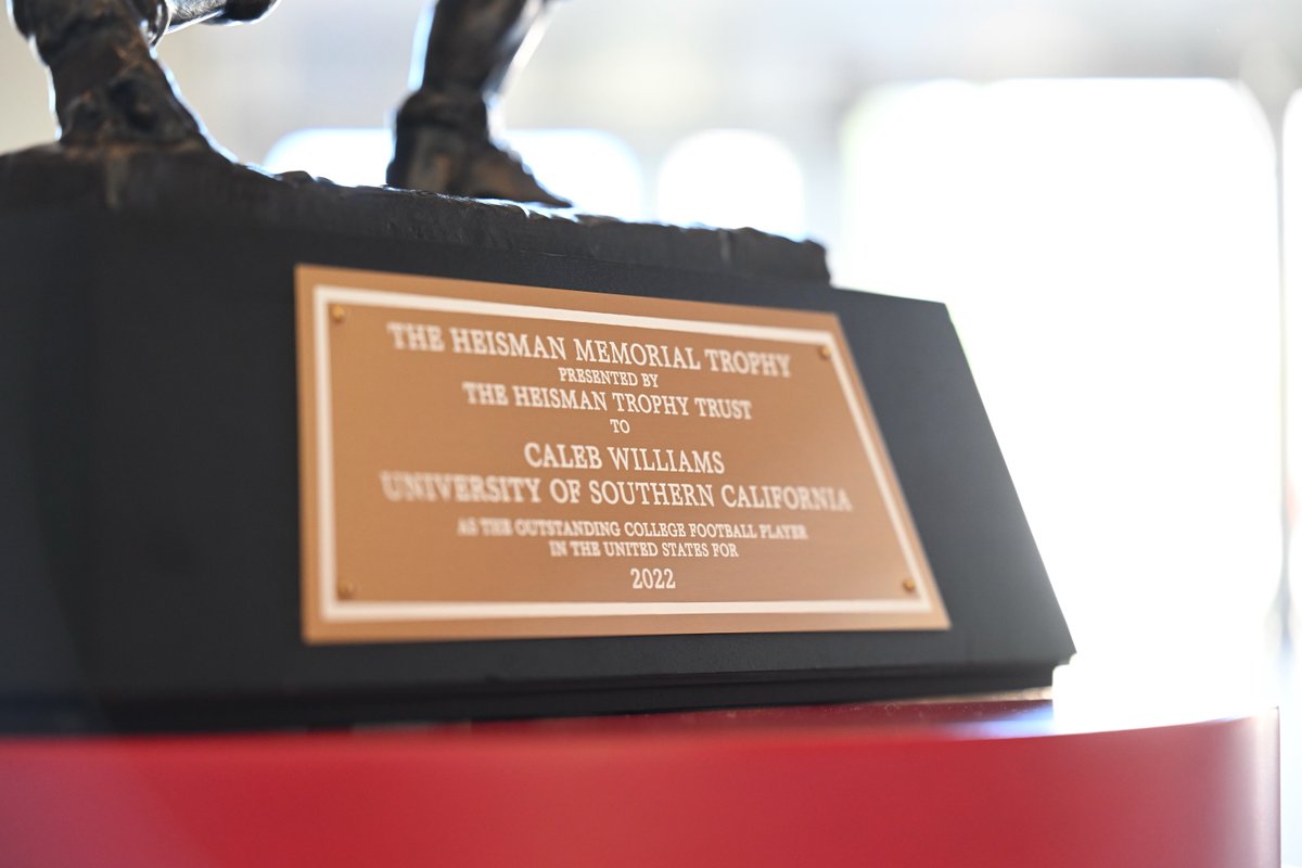 The Heisman Trophy tweet media