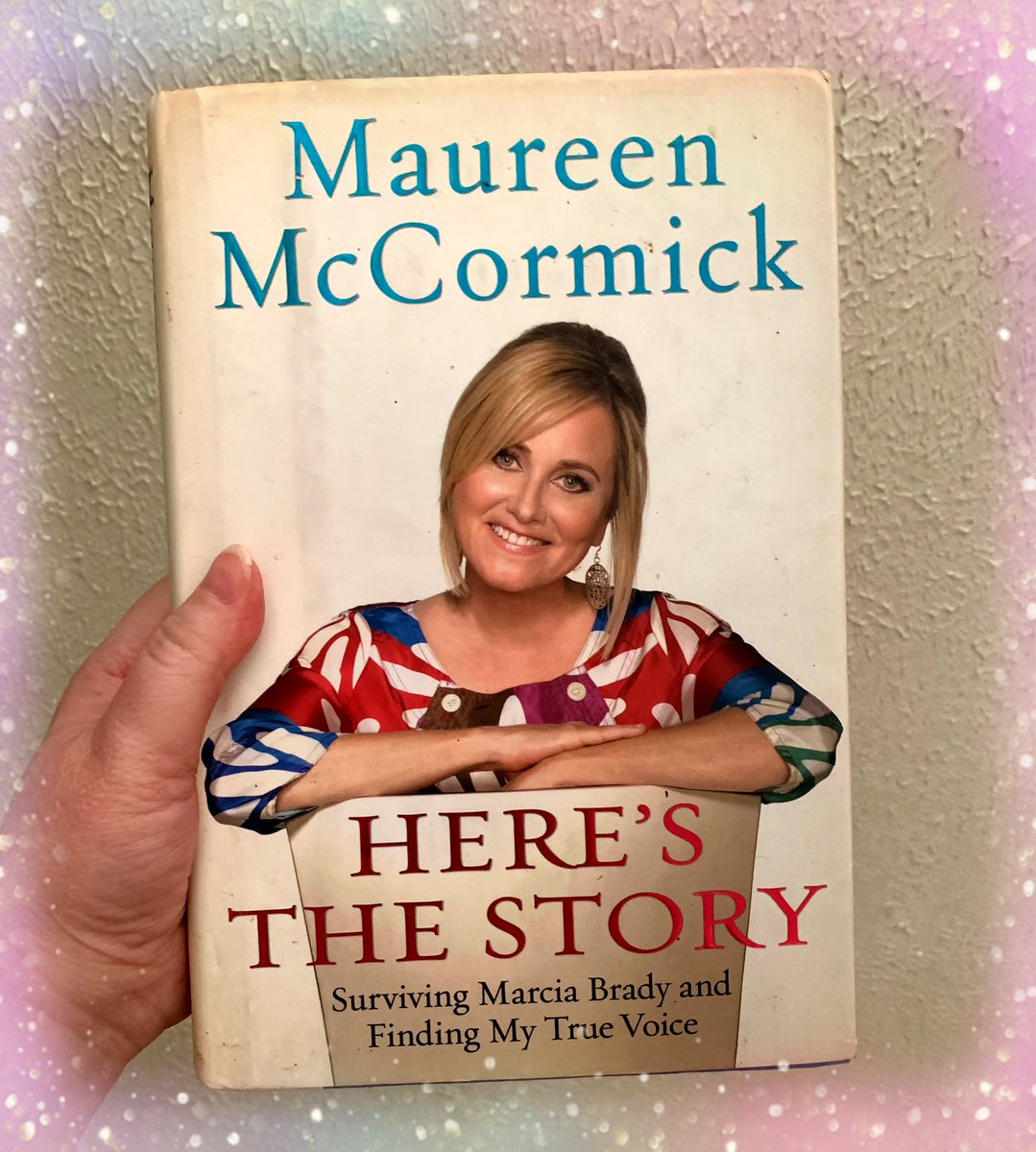 New #currentread by @MoMcCormick7 #thebradybunch ✨💕