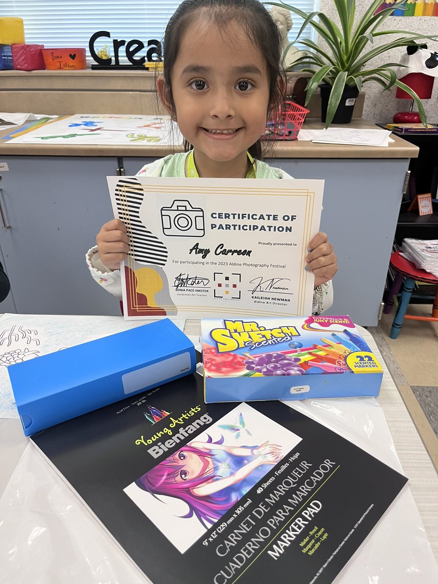 Celebrating Amy and Alan @InksterArt our two photographers today! Both of @Vardeman_AISD 🐼📸 received some art supplies and certificate for participating in @AldineArt Photography Festival last night. ❤️💜💙💚💛🧡🐼🎨 #AmplifyAldineArt @orfelinda_todd #PowerofPrimary