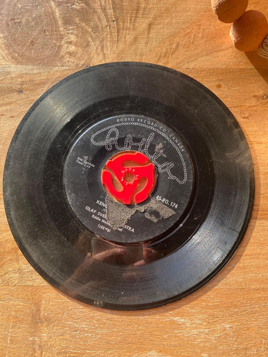 Celebrating +8000 views on YouTube and thanking Eva Bouchard for sending me this gem

Her Mother’s (Olaf’s sister) 1958, 45 of Kenosee Waltz ❤️🎶