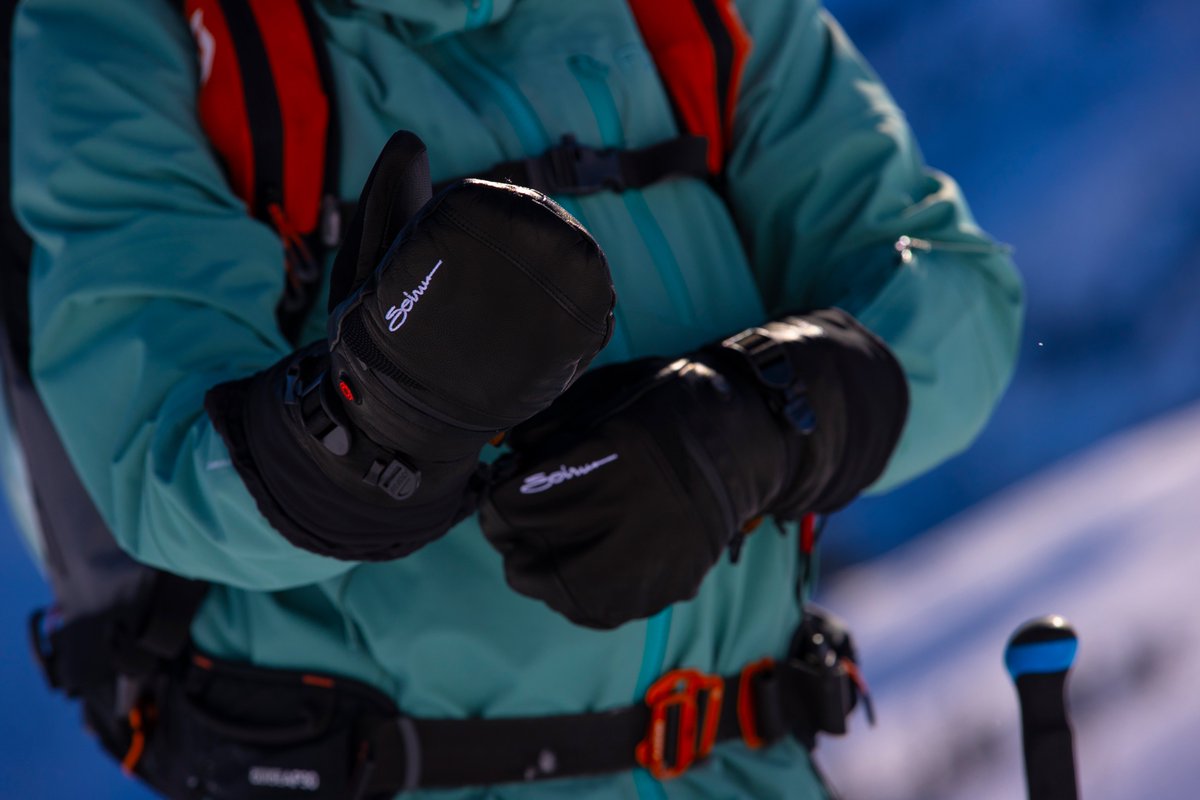 Braving the cold has never been easier🔥❄️Thanks to our #Hellfire #gloves, your hands will stay toasty warm while conquering the elements!

Already put your #HeatTouch away for the season? Follow our care instructions to ensure they are packed safely👉seirus.com/pages/heat-tou…