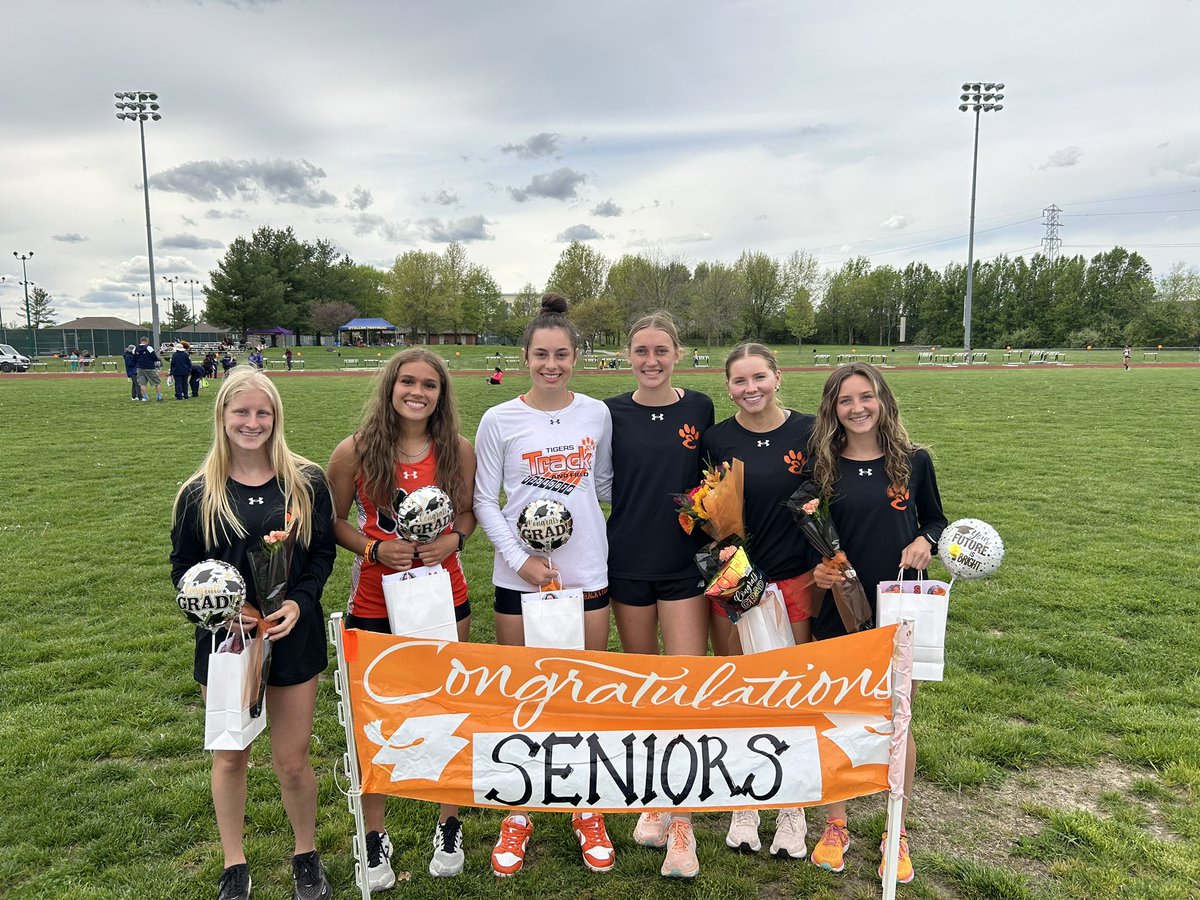 These are our awesome seniors!  You couldn’t ask for a better group of girls!  Congrats!